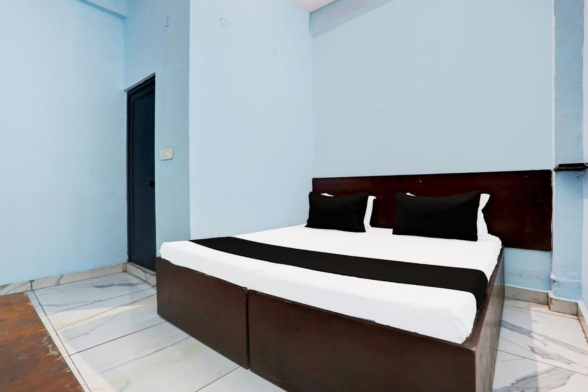 Spot On New Diamond Guest House Rudrapur 外观 照片