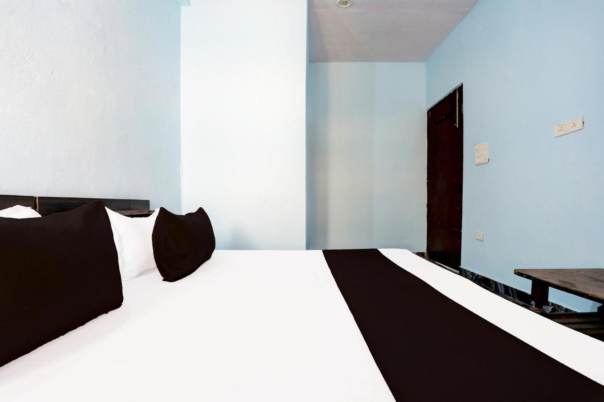 Spot On New Diamond Guest House Rudrapur 外观 照片