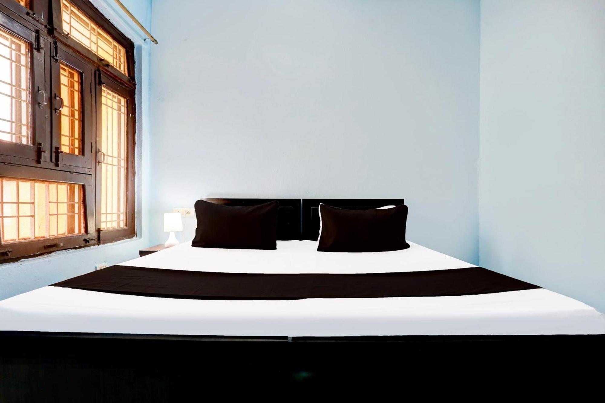 Spot On New Diamond Guest House Rudrapur 外观 照片