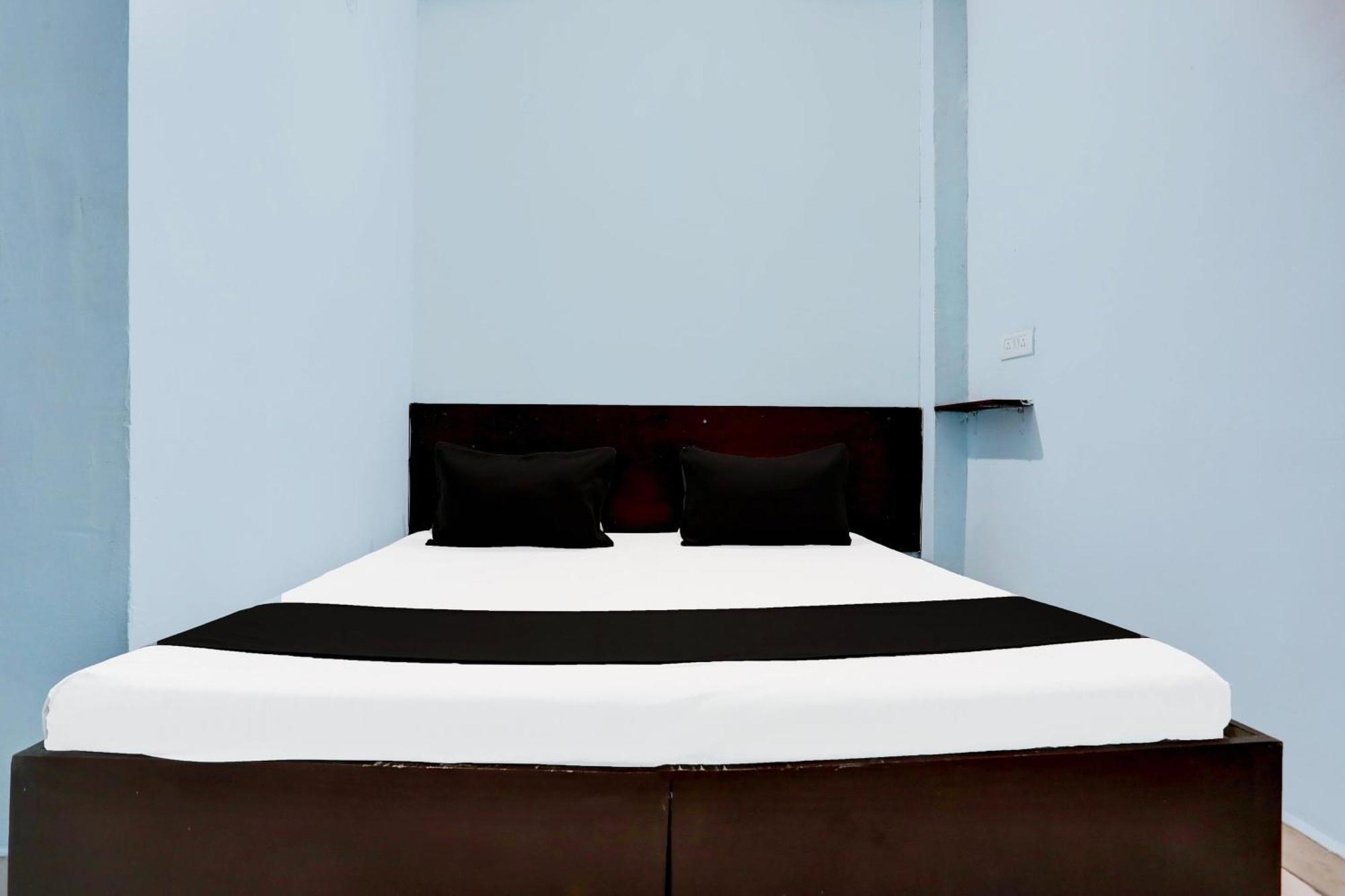 Spot On New Diamond Guest House Rudrapur 外观 照片