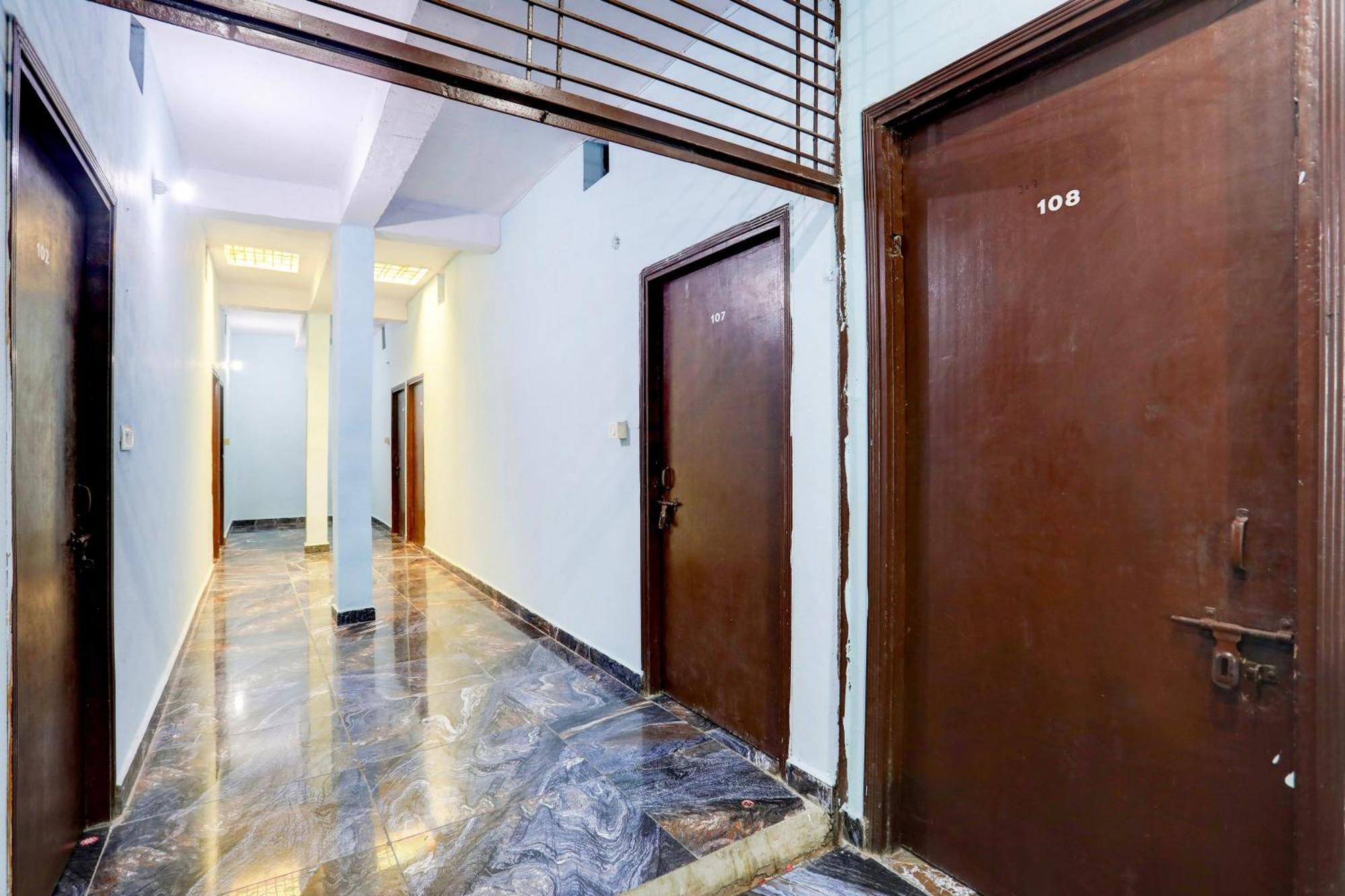 Spot On New Diamond Guest House Rudrapur 外观 照片