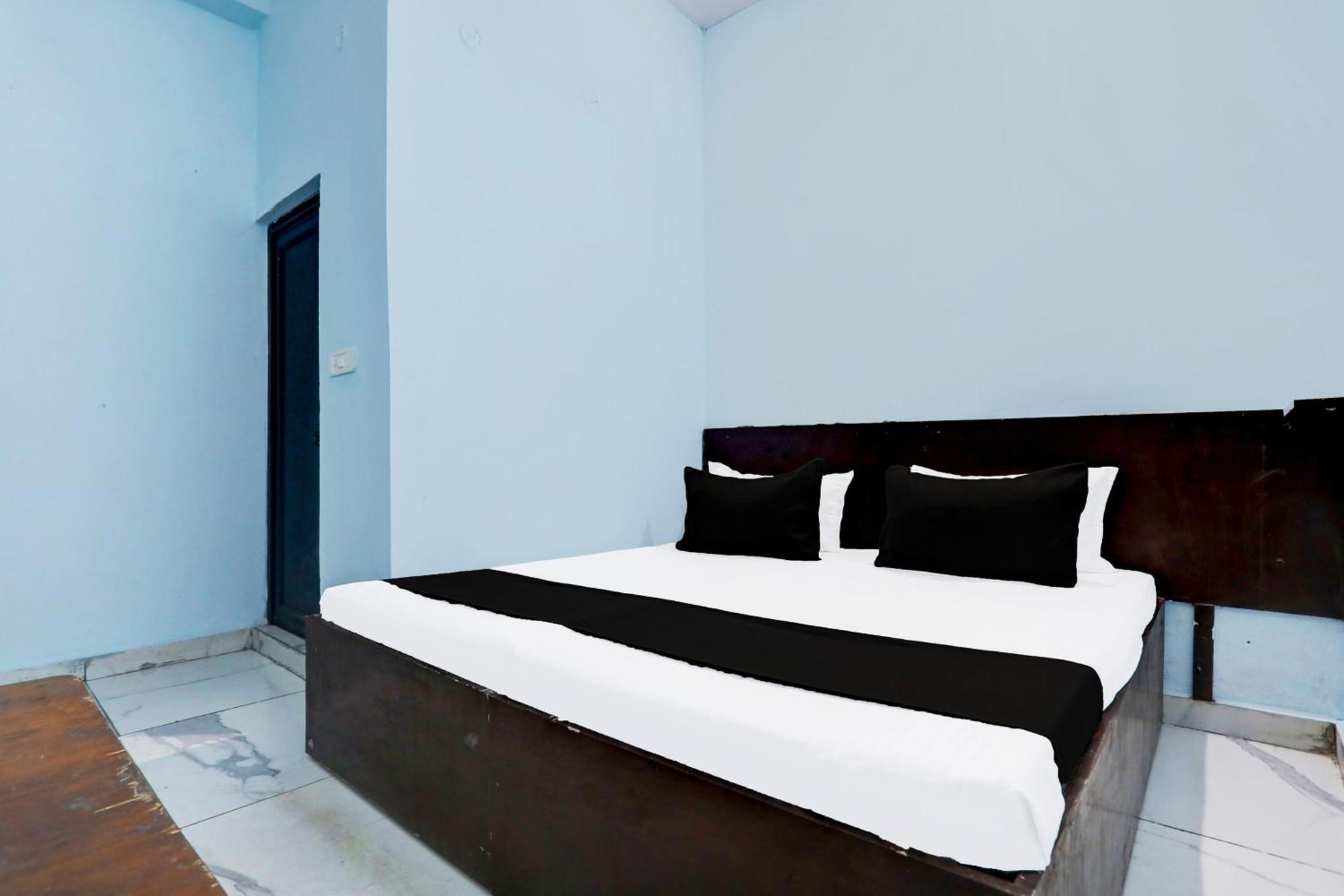 Spot On New Diamond Guest House Rudrapur 外观 照片